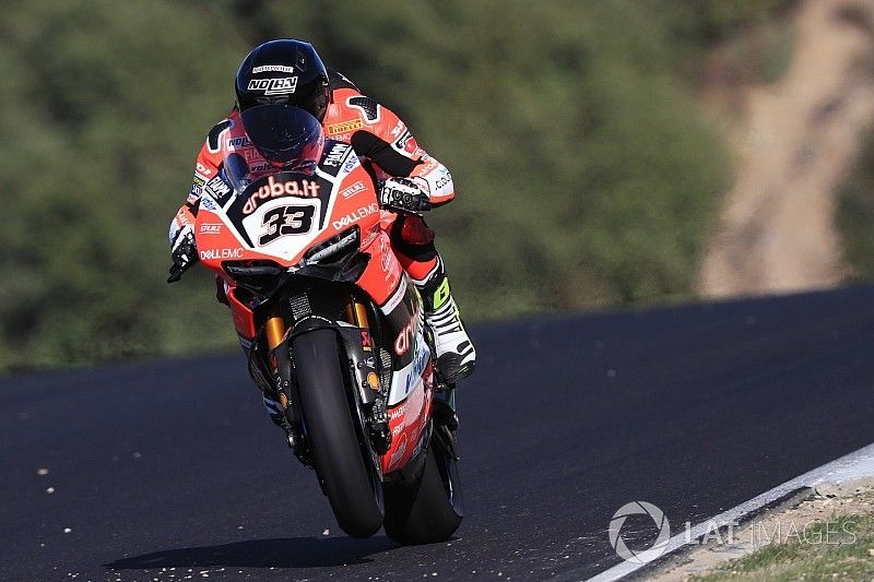Melandri, el más rápido en Jerez con las Kawasaki ausentes