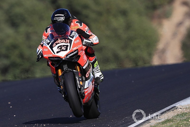 Melandri, el más rápido en Jerez con las Kawasaki ausentes