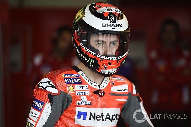 Suzuki espera por una señal de Lorenzo