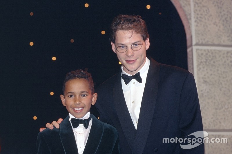 Hamilton rechaça críticas de Villeneuve: "não considero as opiniões desse indivíduo”