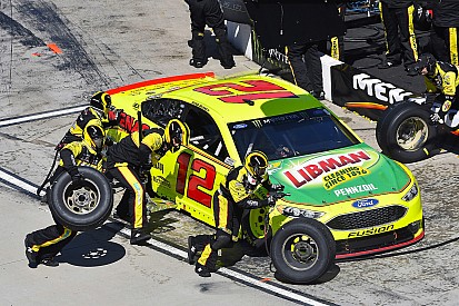 Four NASCAR Cup teams fined for Martinsville lug nut issues