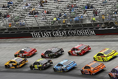 Kyle Larson ends up second (again) to Kyle Busch at Bristol
