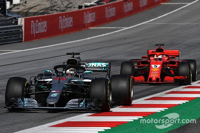 Vettel nach Boxenstopp hinter Hamilton: "War mein Fehler"
