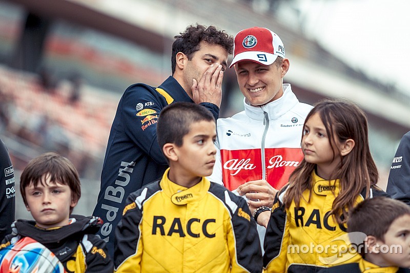 Ricciardo megtörte a Red Bull orrát az FP1-en