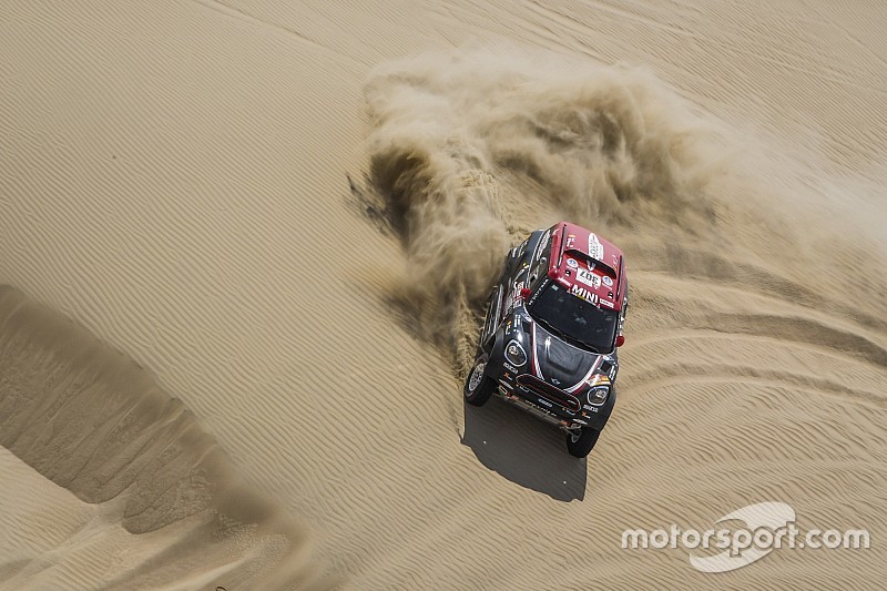 Terranova quedó atascado y perdió tiempo en la segunda etapa del Dakar