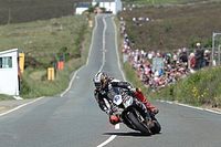 TT 2019: Hickman e Johnson restano su Triumph in Supersport