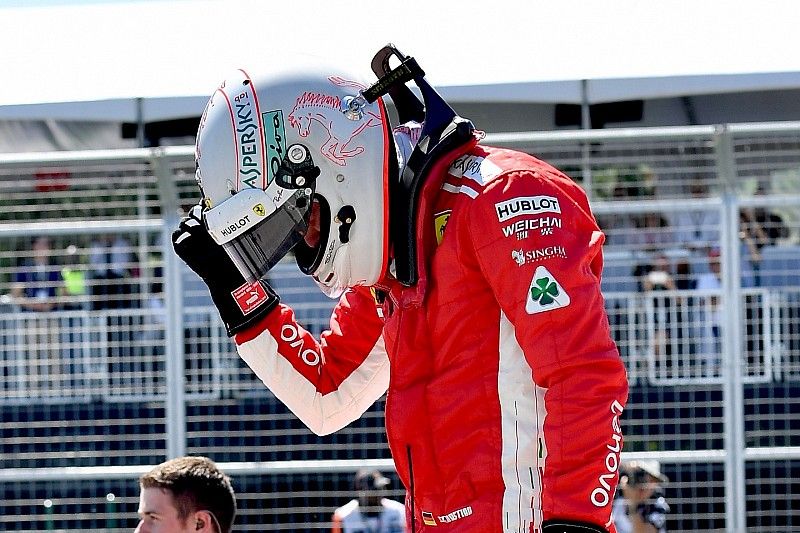 El hombre de la pole Sebastian Vettel, Ferrari, lo celebra en Canadá