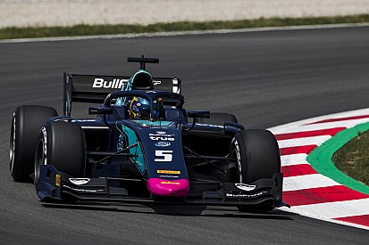 F2 Barcelona: Albon verslaat De Vries in strijd om pole