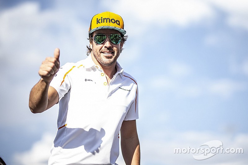 Red Bull ontkent dat het Alonso aanbieding heeft gedaan