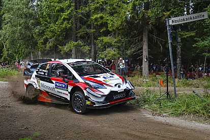 Finlandia, PS2-3: Toyota riparte forte con un grande Tanak e Latvala. Breen fora e perde terreno