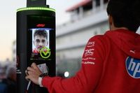 Leclerc mostró en Las Vegas su nerviosismo de cara a 2025, dice Minardi