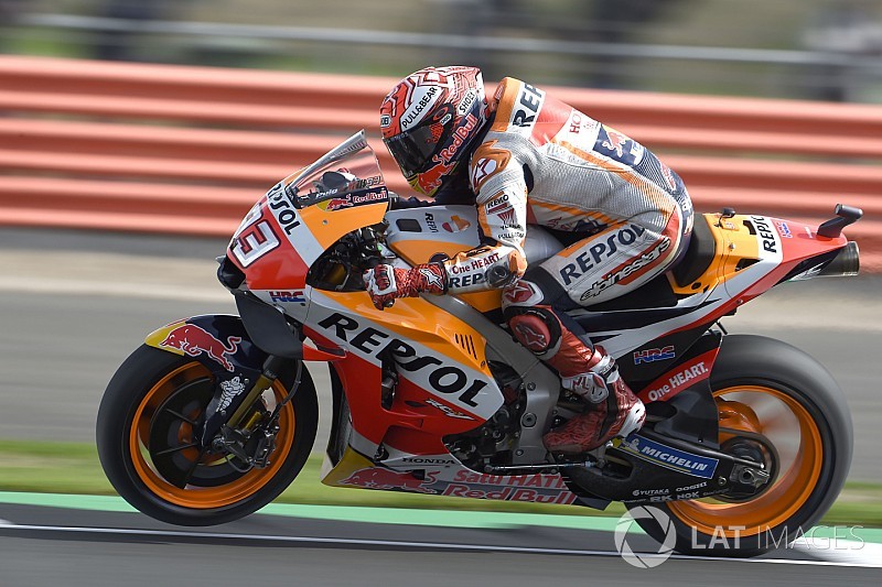 Marquez: "Domani dovrò cercare di limare 2 decimi per essere veloce come Dovizioso e Vinales"