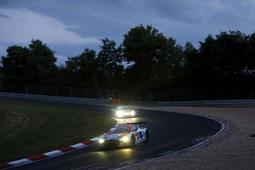 Nurburgring 24h: Audi leads Mercedes as morning arrives