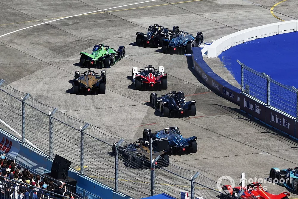 Edoardo Mortara, Venturi Racing, Silver Arrow 02, Stoffel Vandoorne, Mercedes-Benz EQ, EQ Silver Arrow 02, Robin Frijns, Envision Racing, Audi e-tron FE07, alla partenza