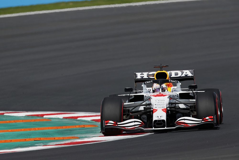 F1トルコFP1:首位はハミルトン、“ホンダF1”特別カラーのフェルスタッペンが2番手で追う、角田はトラブルもあり18番手