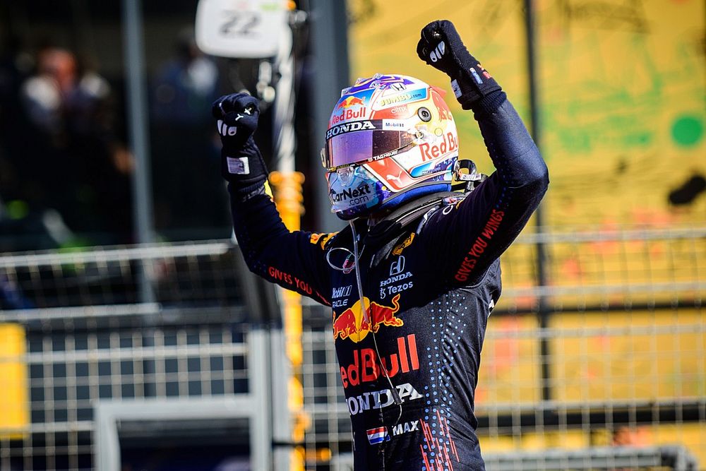 Verstappen édesapja a Holland Nagydíjon rosszul lett, kórházba szállították