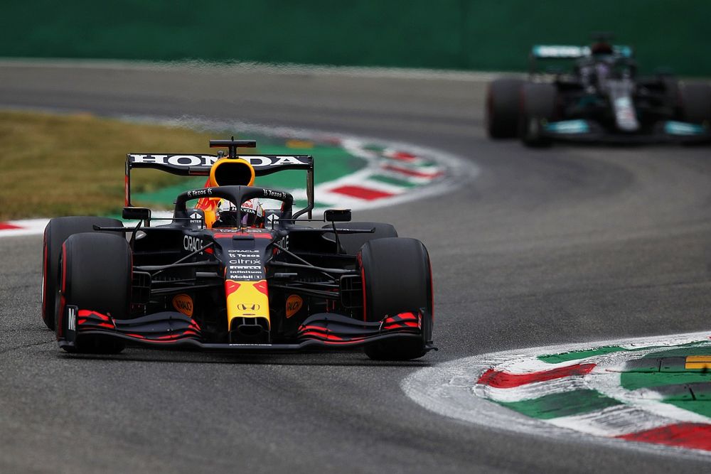 Verstappen: "Best blij met P3, dit blijft gewoon een lastig weekend"