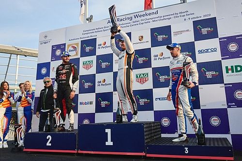Carrera Cup Italia | Laurini si trasforma in supereroe a Monza