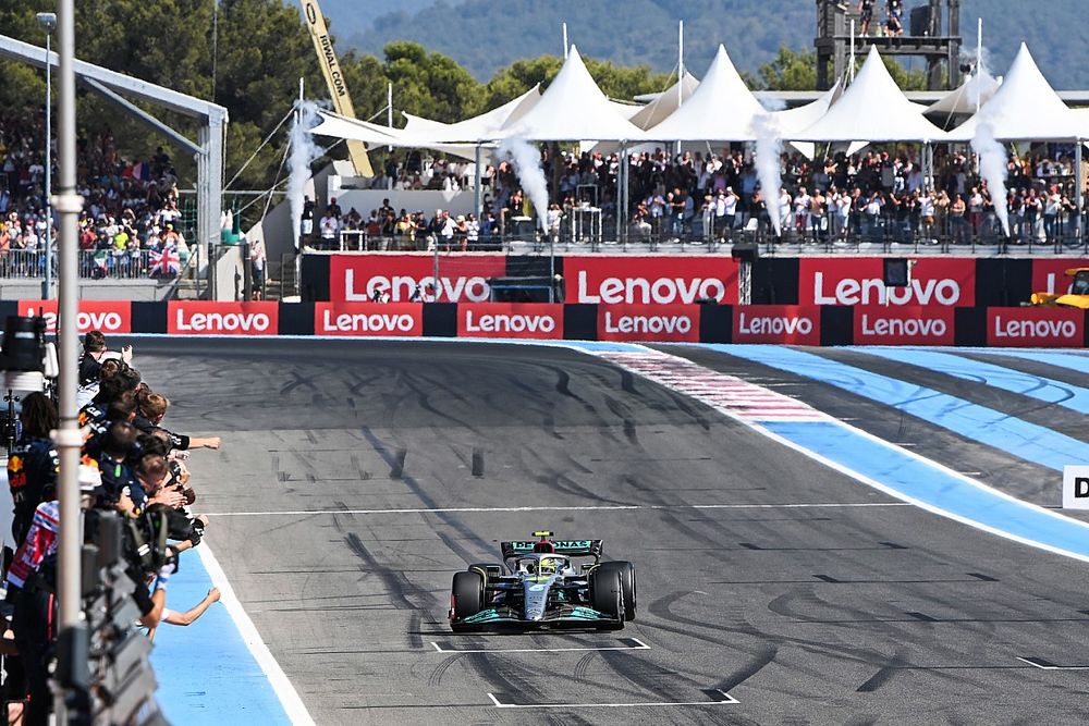 ¿En qué posición media acaban los pilotos de F1 2022 las carreras?