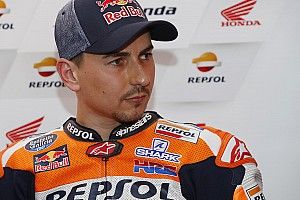 Lorenzo: "Cercherò di non cadere, mi servono altre due gare per recuperare"