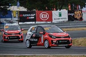 Wyścigowe emocje na Poznań Motor Show