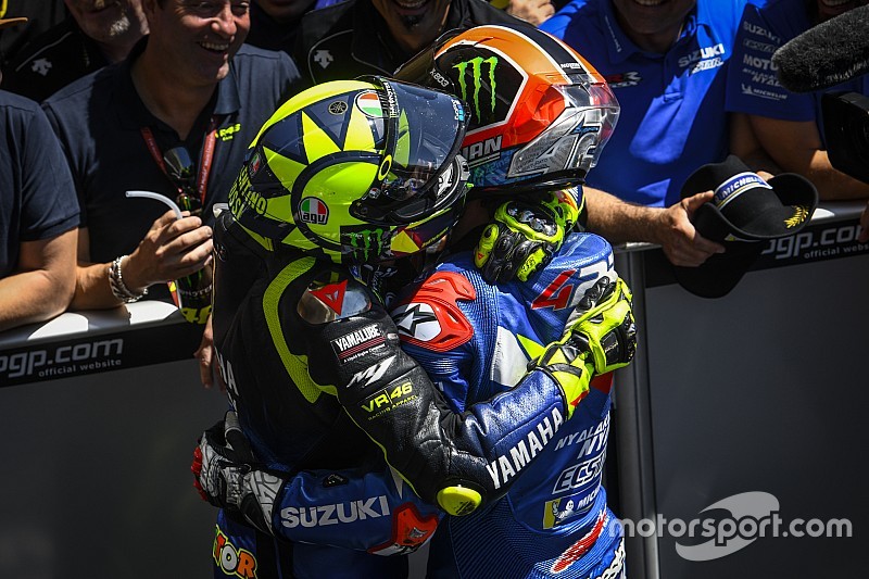 Rins: “Cuando tuve a Rossi delante no podía dejarle escapar”