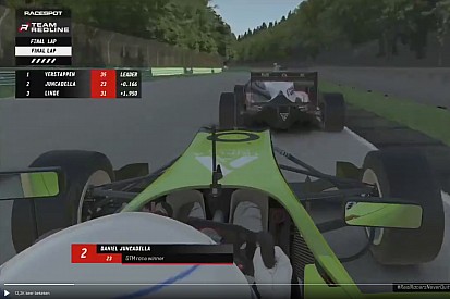 VIDEO: Verstappen en Juncadella toucheren in laatste ronde