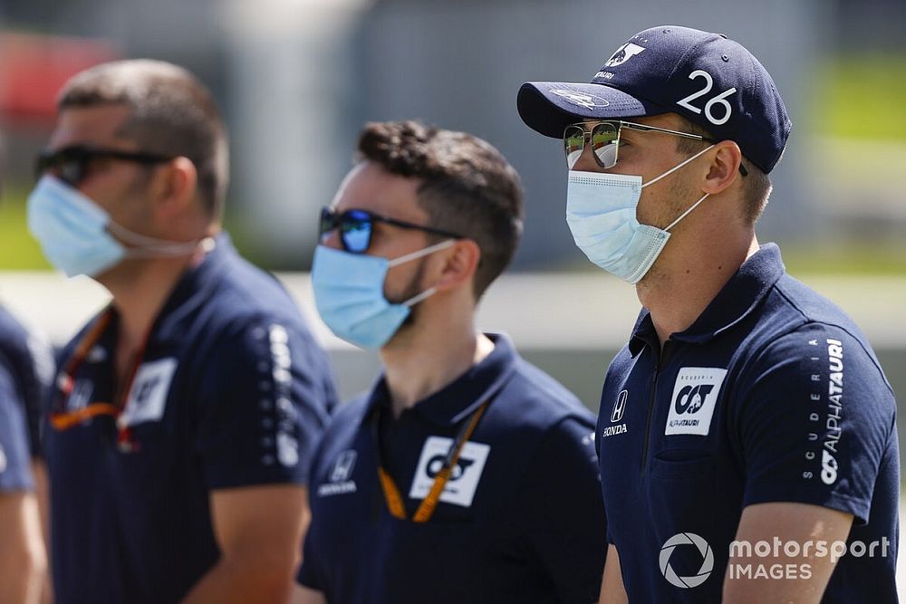 Daniil Kvyat, AlphaTauri walks the track