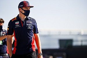 Verstappen ismét tart a „magánytól” Silverstone-ban