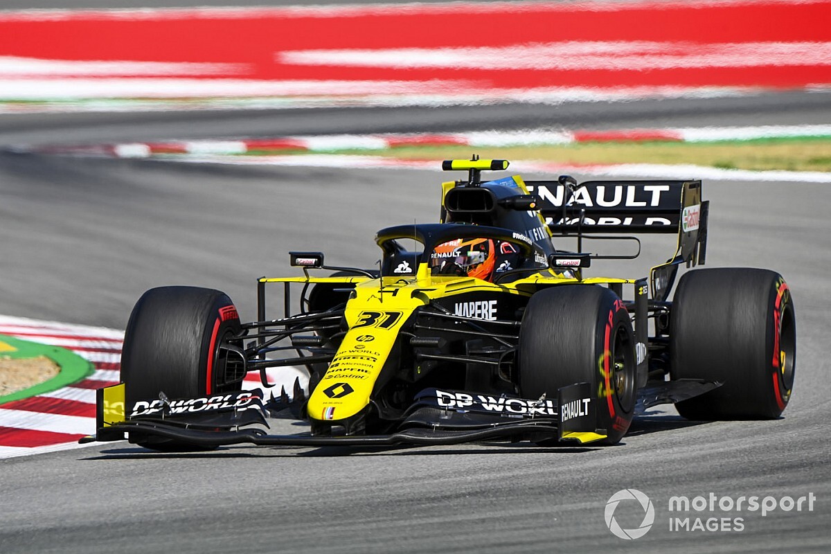 VIDEO: Ocon crasht na vreemd incident met Magnussen