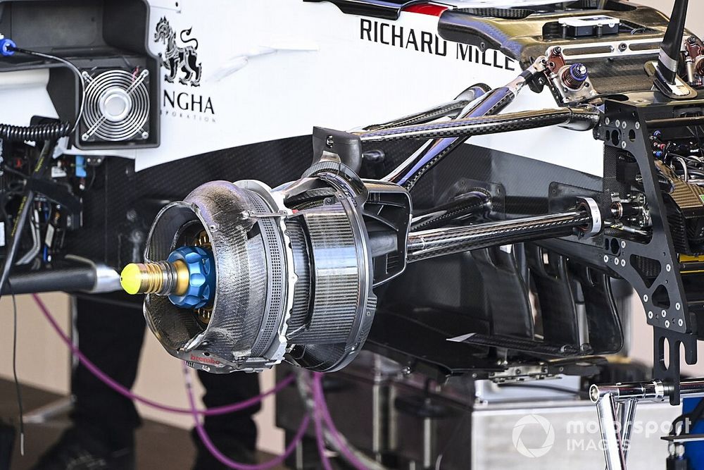 GALERÍA TÉCNICA: Novedades de los F1 desde la pista de Silverstone