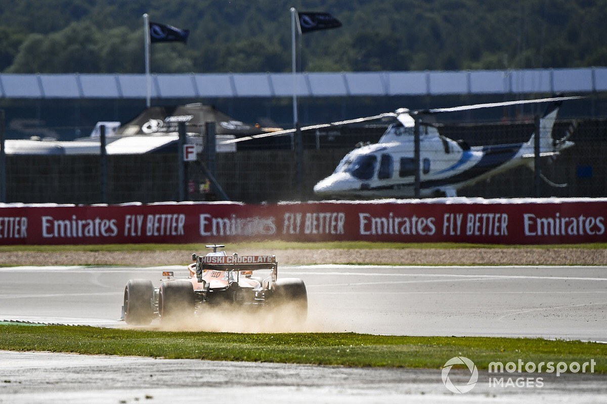 Sainz szerint jóval gyorsabbak a mai F1-es autók, mint a tv-ben látszik
