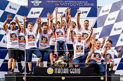 Fotos: así celebró Márquez su octava corona mundial