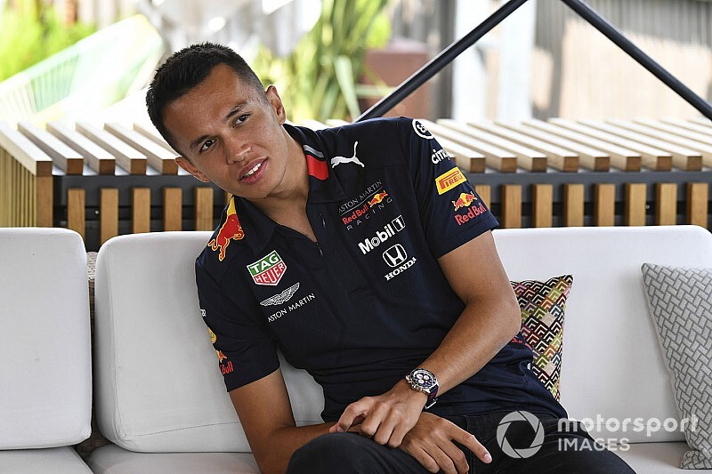 Albon elismerte, ő hibázott a hamiltonos incidensnél