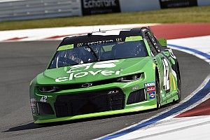 Caution for late wreck hands Kyle Larson Stage 1 win at Roval