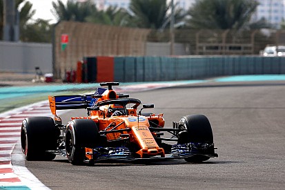 Sainz, MCL33'le ilk testinin ardından Alonso ile mesajlaşmış