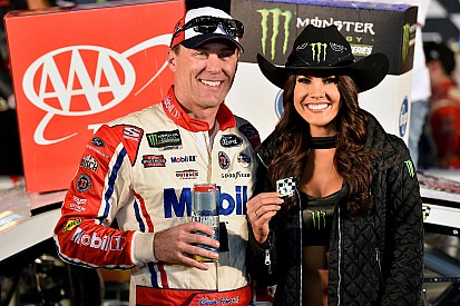 Dopo la squalifica in Texas Harvick non si arrende e centra la pole a Phoenix