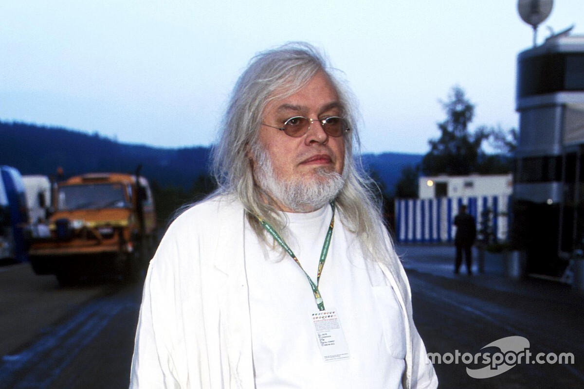 F1の奇妙なスポンサー2:怪しすぎるオーナーの下、チームは活躍「マネートロン」