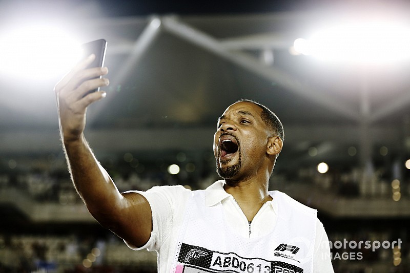 Will Smith elvitte a showt az évadzáró Abu Dhabi Nagydíjon