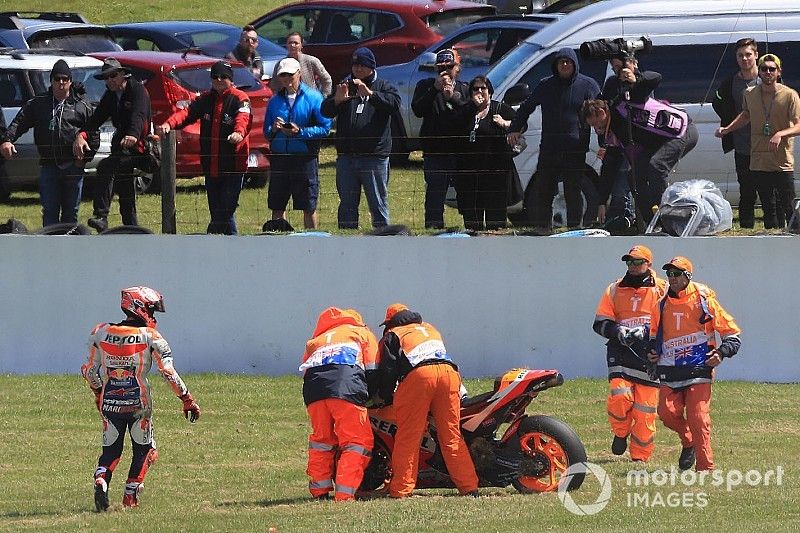 Márquez: "Iba como un palo sobre la moto y la caída no me gustó nada"