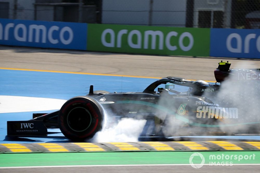 Mercedes: sulle W11 ci sono le... mappe del tesoro!