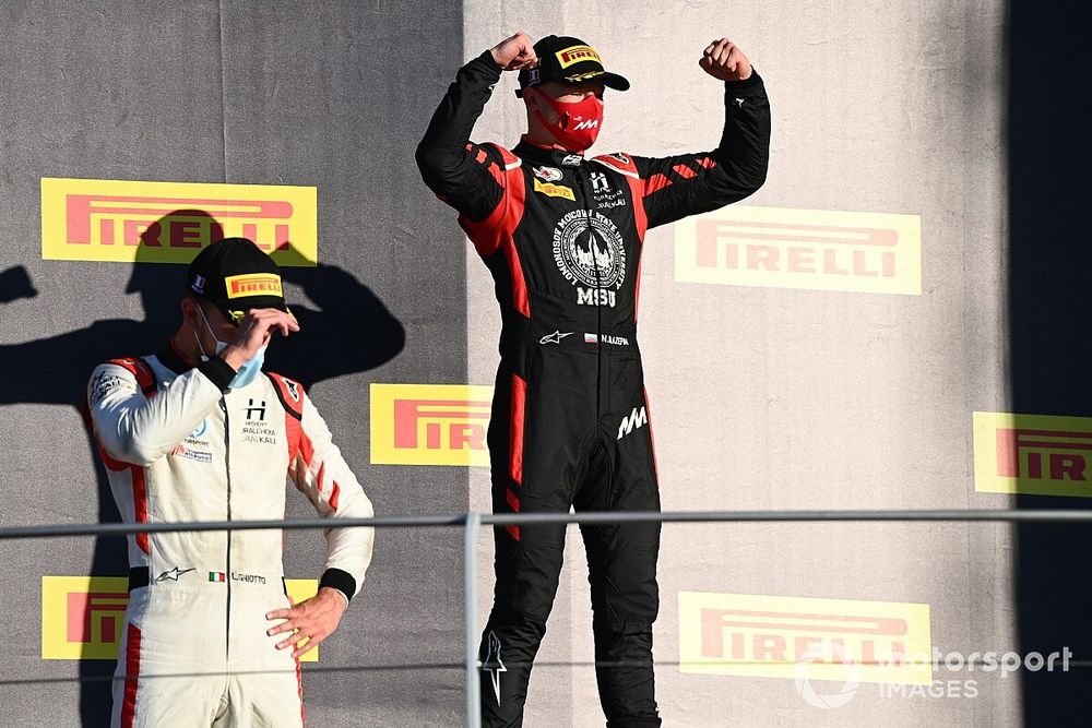 Podio: ganador Nikita Mazepin, Hitech Grand Prix, segundo lugar Luca Ghiotto, Hitech Grand Prix