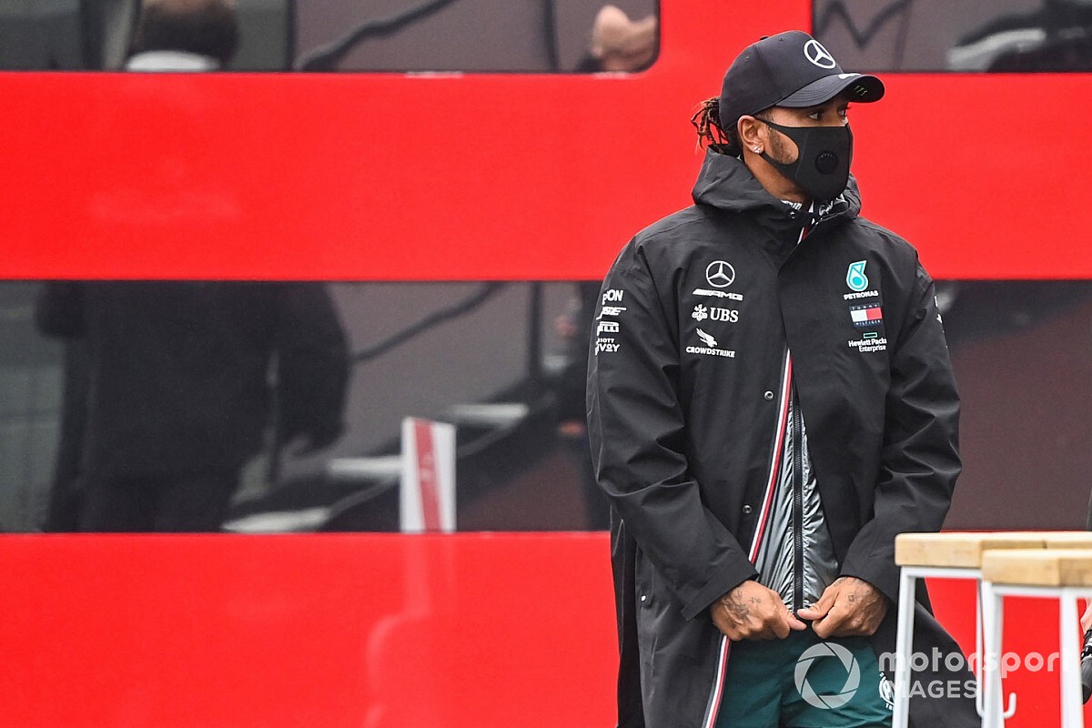 Hamilton: "Non si deforesta per fare una pista a Rio"
