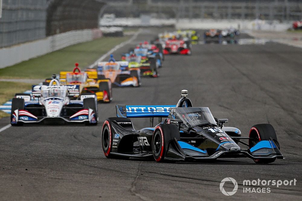 Два пилота IndyCar поменяли команду