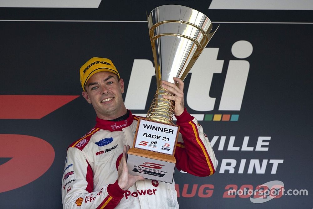 Race winner Scott McLaughlin, DJR Team Penske Ford
