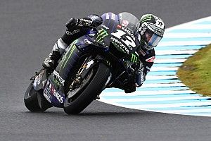 Viñales domina bajo la lluvia en Australia; fuerte caída de Quartararo