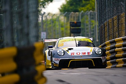 Macau, Libere 2 GT: altra doppietta Porsche con Bamber e Vanthoor