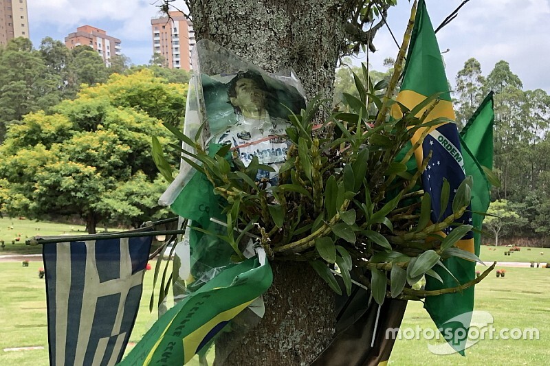 Senna aún vive en el cementerio de Morumbi