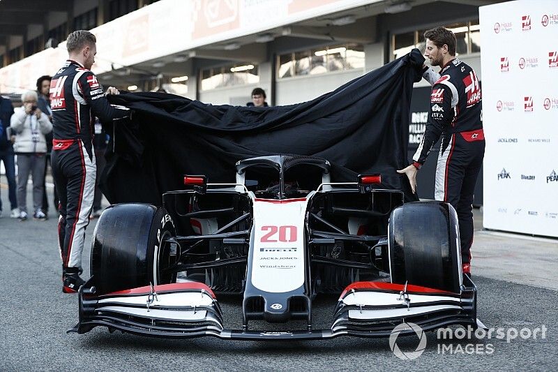 Új képeken a Haas idei F1-es autója, a VF-20