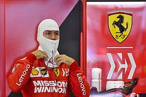 Irvine: "Vettel no es un digno cuatro veces campeón"